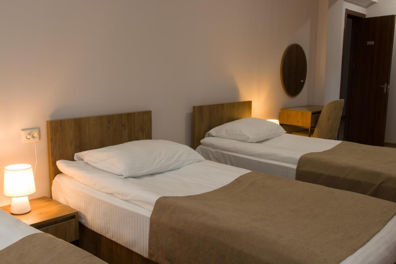 Lileo Inn Hotel Mestia Bagian luar foto